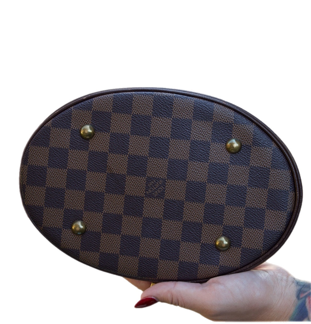The Louis Vuitton Damier Ebene Marais Bucket 23